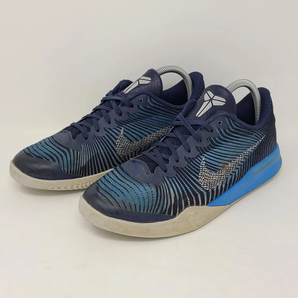 Nike Kobe Mentality II Basketball Shoes 820322 400 Blue size 6.5Y Youth Bryant